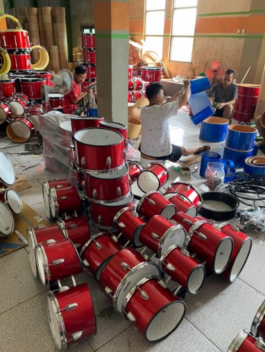 Pusat produksi drumband